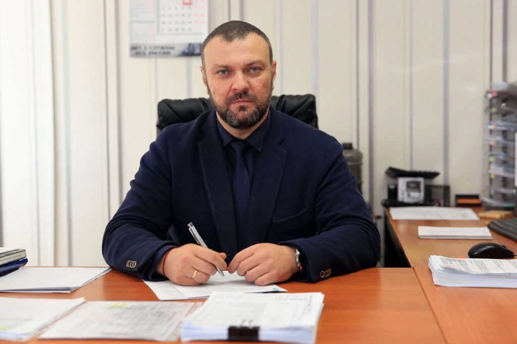 Начальник группы хозяйственного обеспечения и транспорта Боровских Антон Федорович.